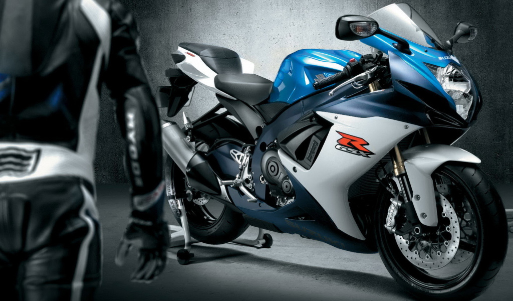 Спортивный мотоцикл Сузуки GSX-R 600