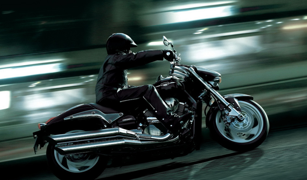 мотоцикл Сузуки VZ 1500