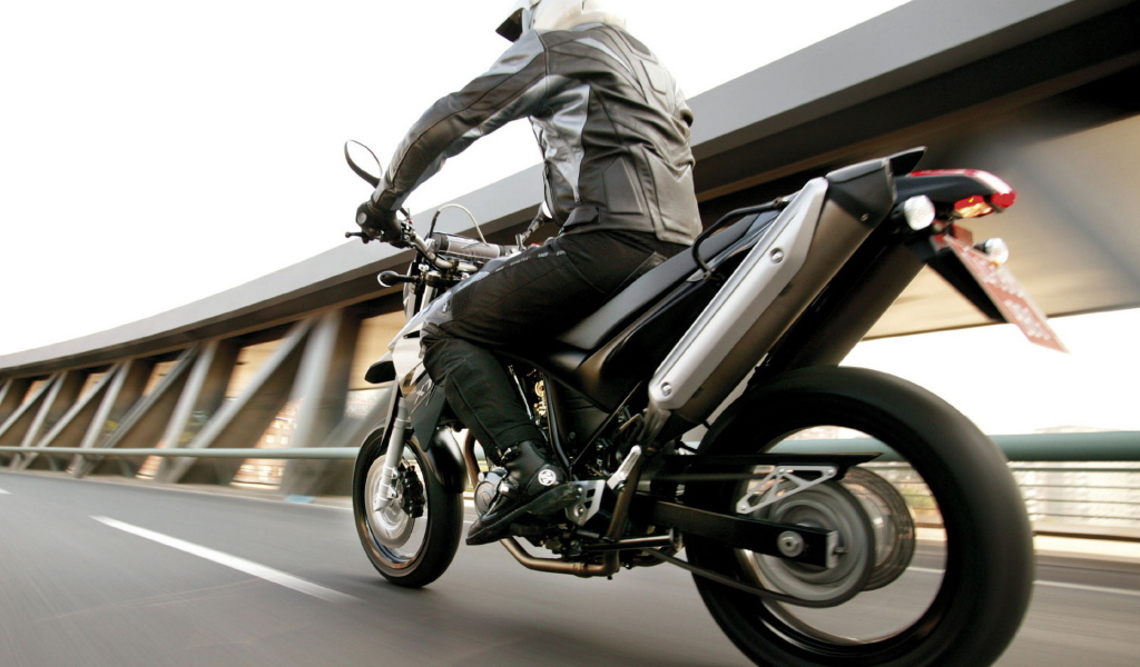 мотоцикл Ямаха XT660X 2004