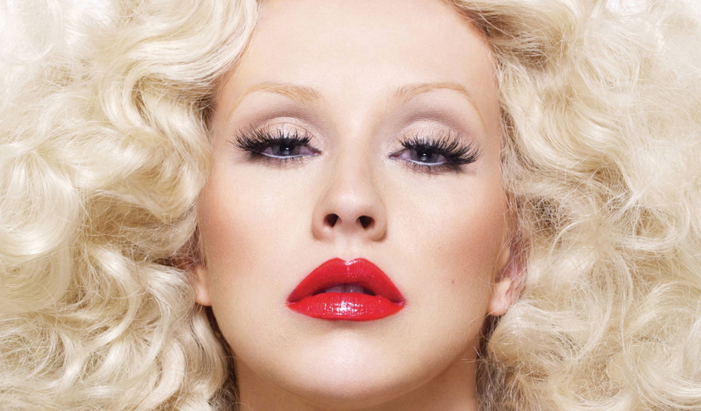 Шикарная блондинка Кристина Агилера