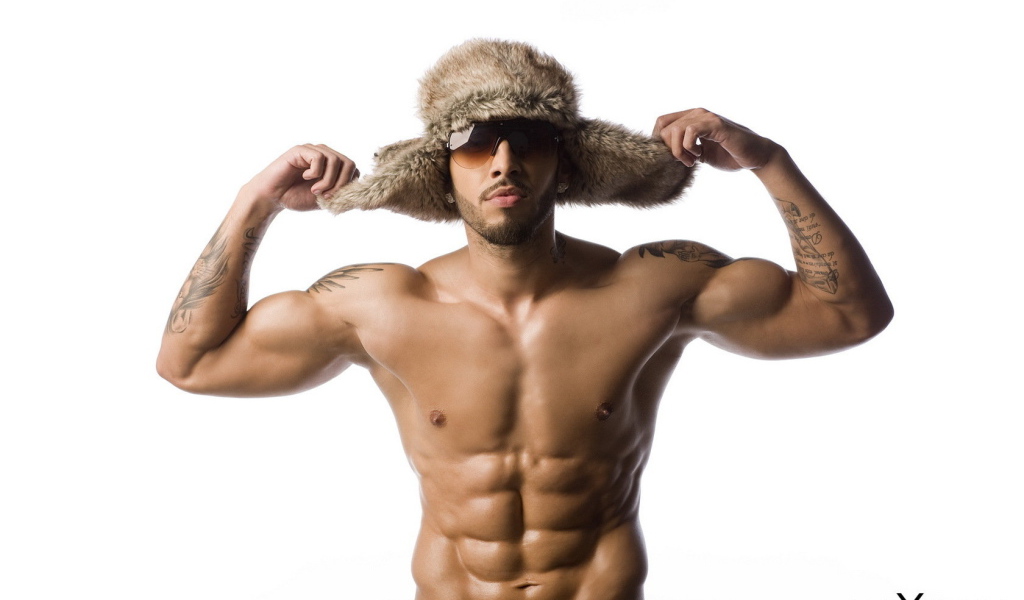 певец Alex Velea