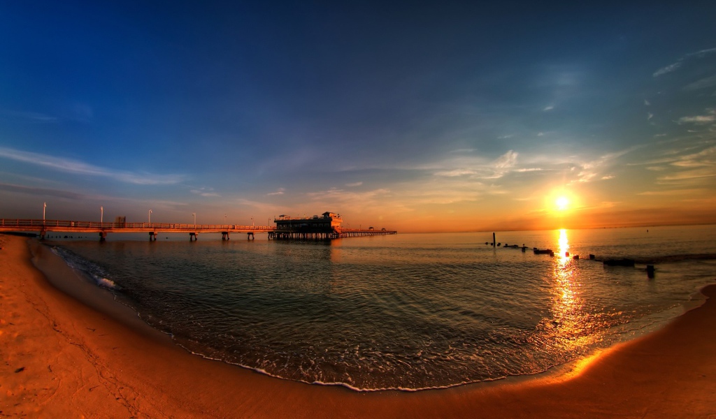 Лагуна на закате