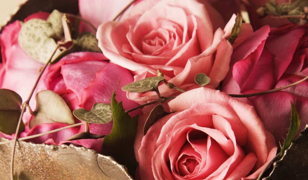 Букетик розовых роз