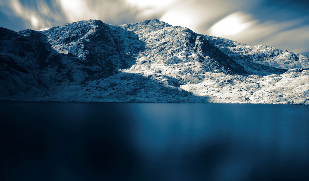 Горы, озеро, небо