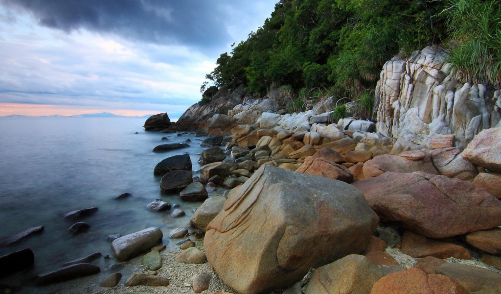 Берег острова