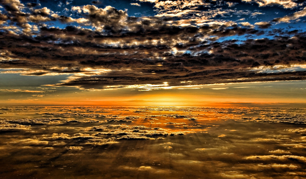 Закат среди небес