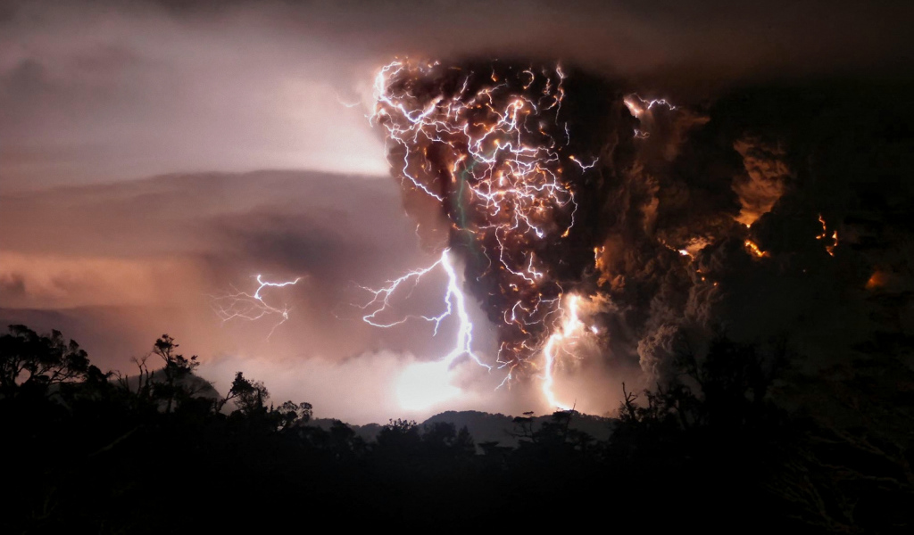 Вулкан Chaiten в Чили