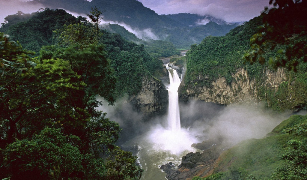 Водопад Сан-Рафаэль Эквадор