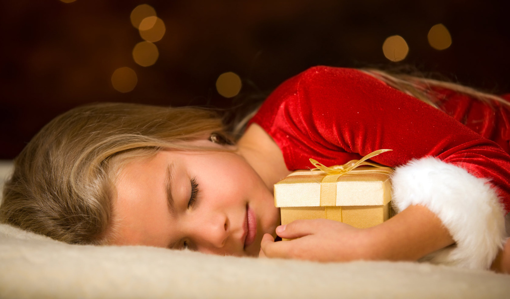 Уснувшая девочка