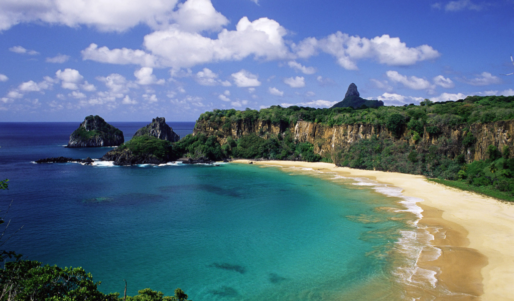 Дикий пляж в Бразилии