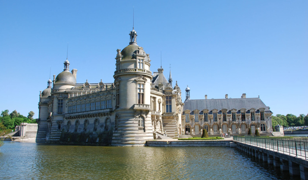 Французский дворец