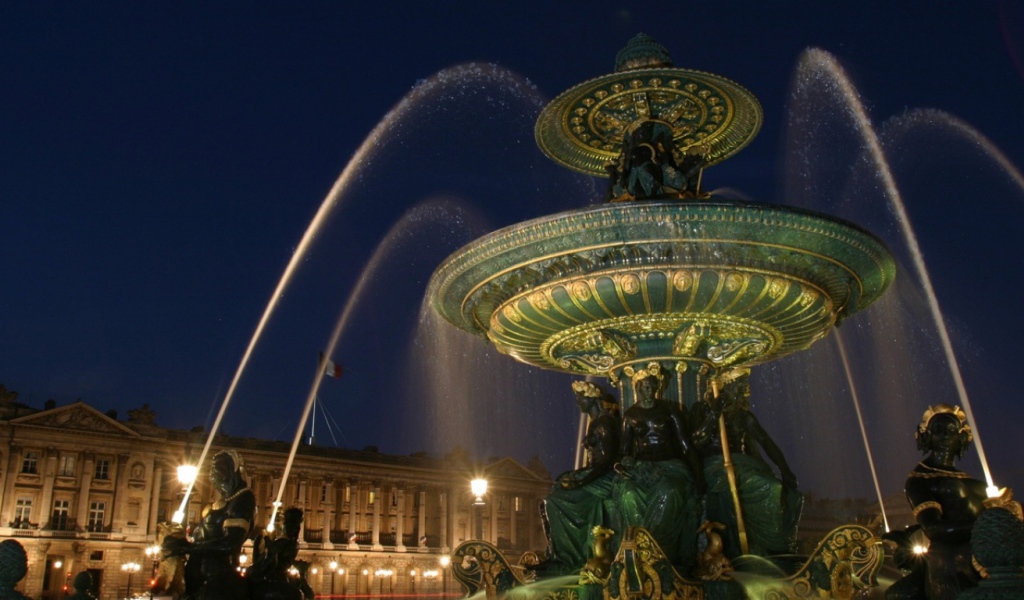 Ночной фонтан