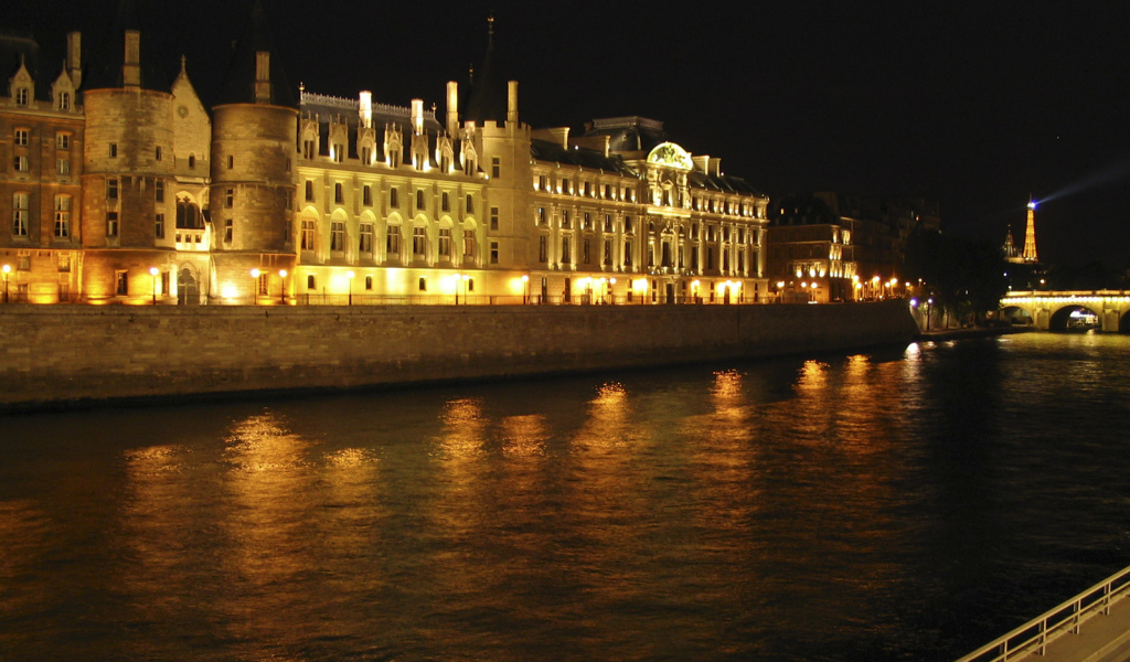 Ночь на реке Сена