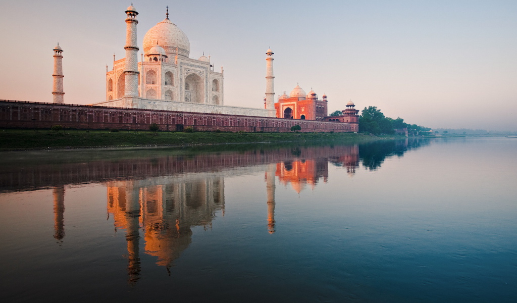 чудо света Тадж Махал