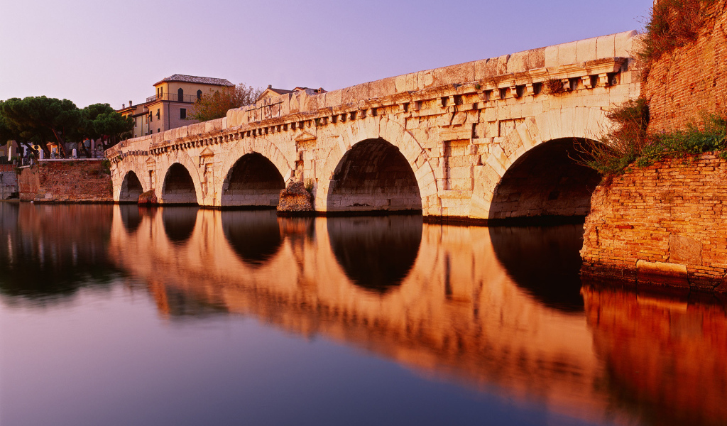 Мост через реку Италия