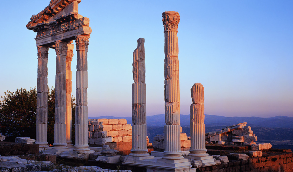 Развалины древнего храма