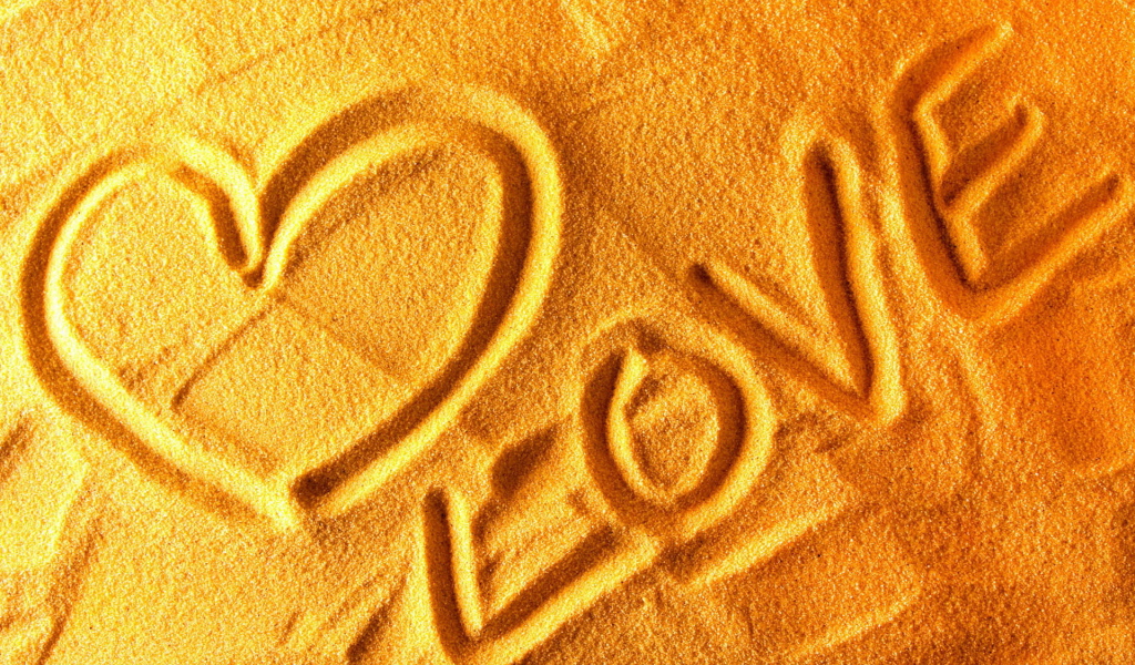 Надпись на песке