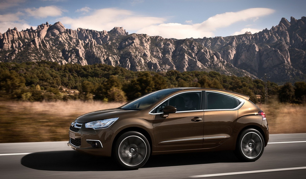 2012 Citroen-DS4
