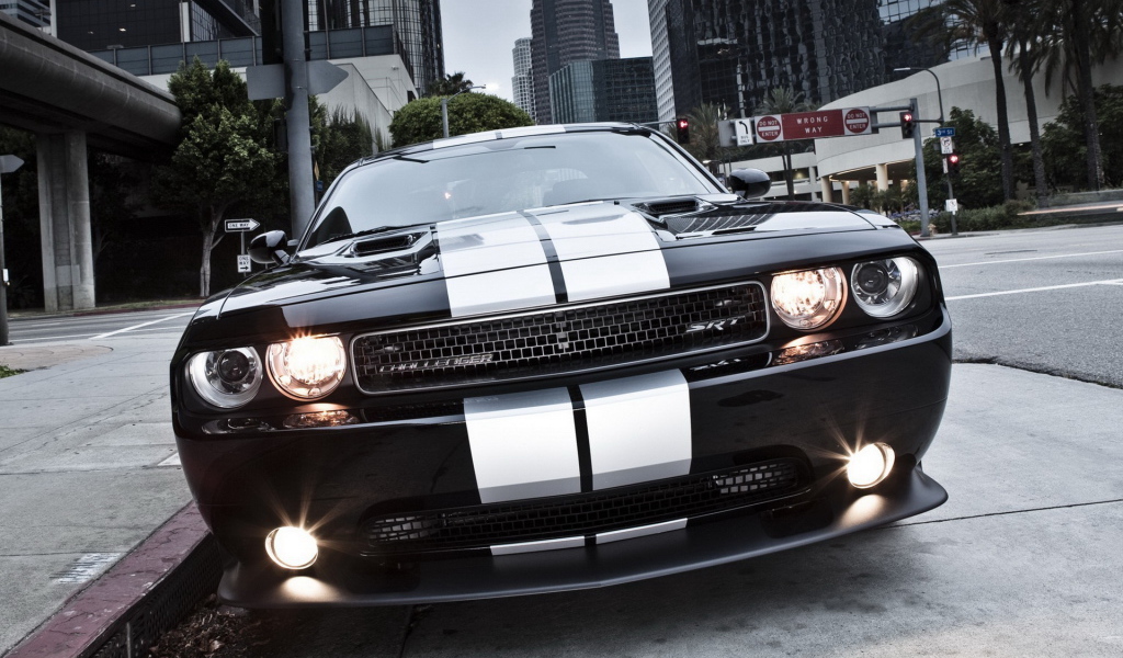Dodge Challenger SRT8