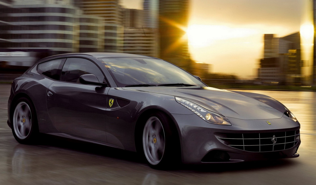 новый Ferrari-FF