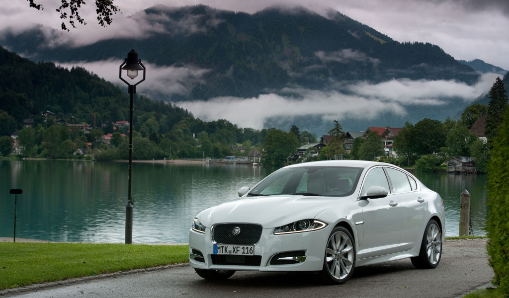 Jaguar-XF