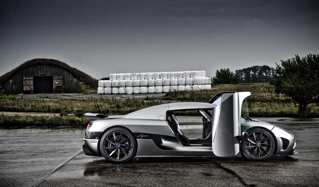 2011-Koenigsegg-Agera