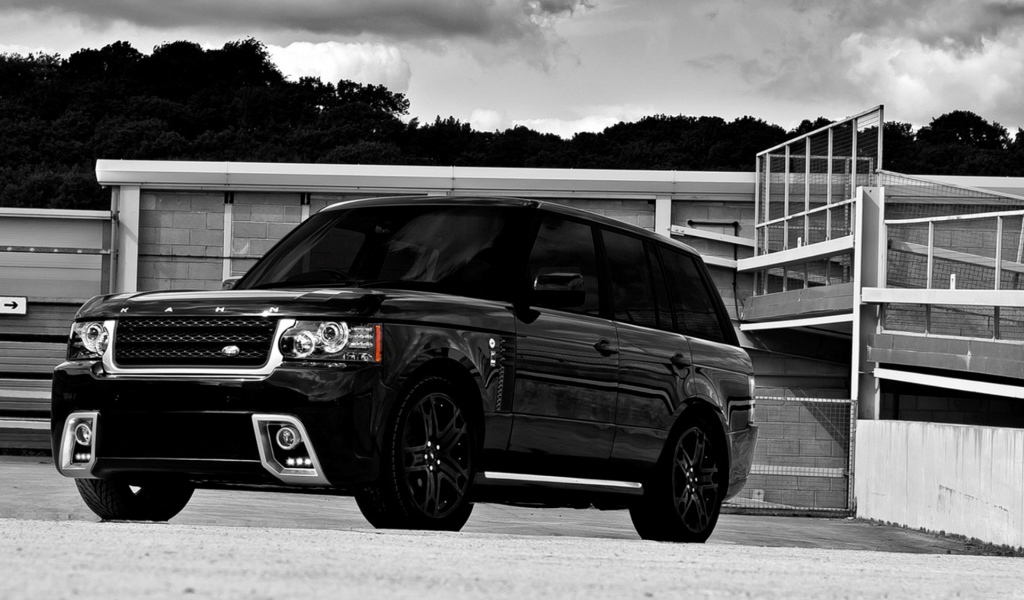 Range-Rover-Black-Vogue