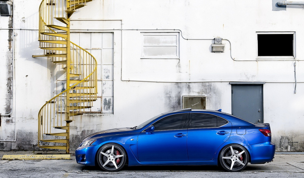 Lexus IS
