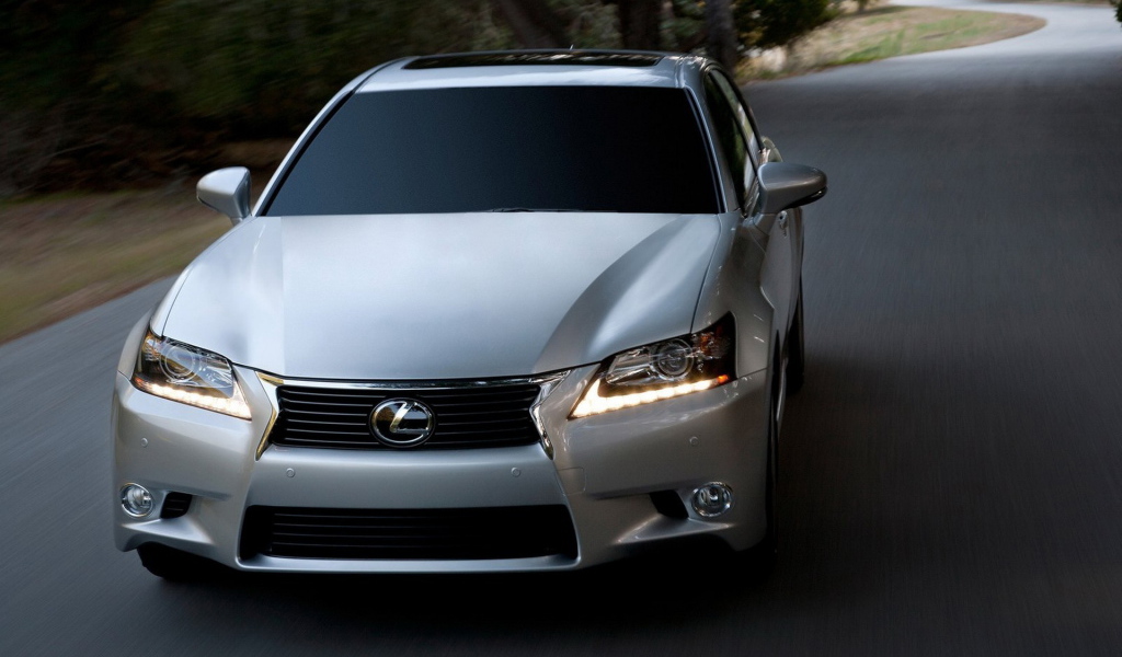 новый Lexus-GS 350