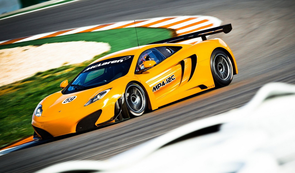 McLaren-MP4-12C GT3