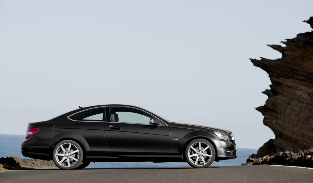 2012-Mercedes-Benz-C-Class