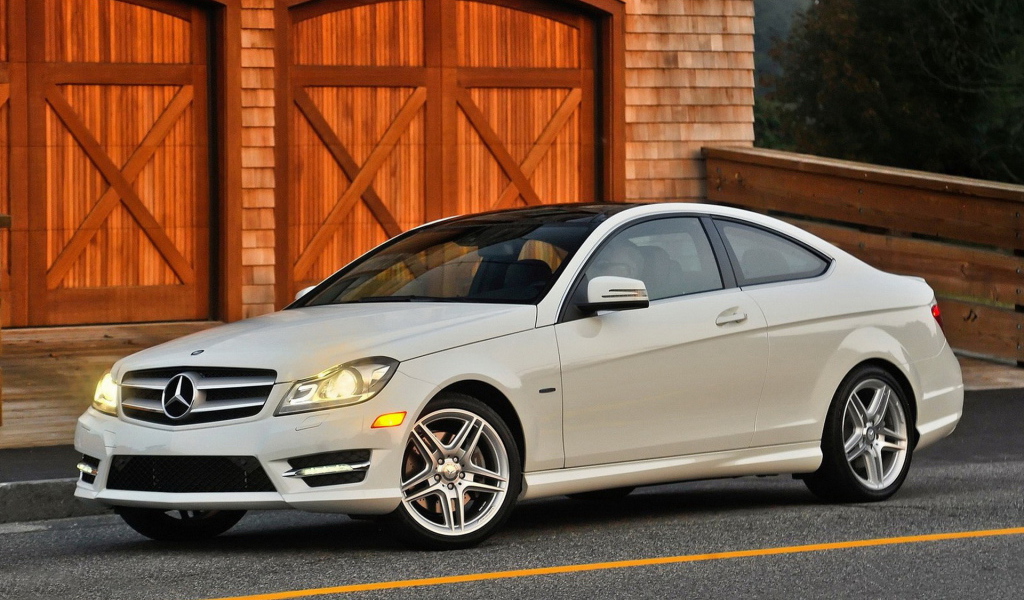 Mercedes-Benz-C-Class Coupe