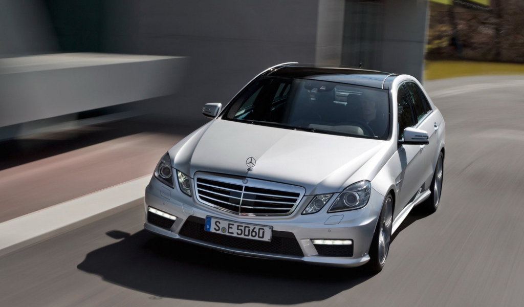 Mercedes-Benz-E63 AMG