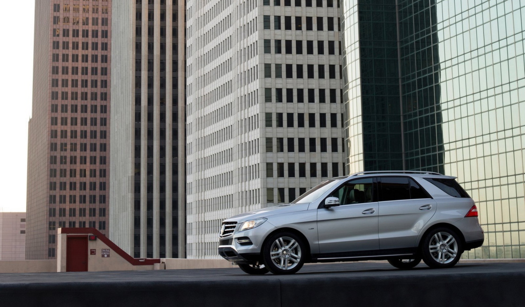 Mercedes-Benz-M-Class 2012