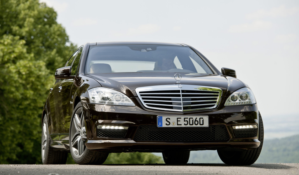 Mercedes Benz s63 amg
