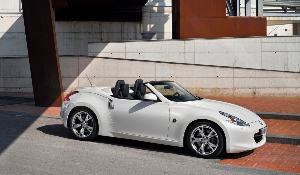 Nissan-370Z Roadster