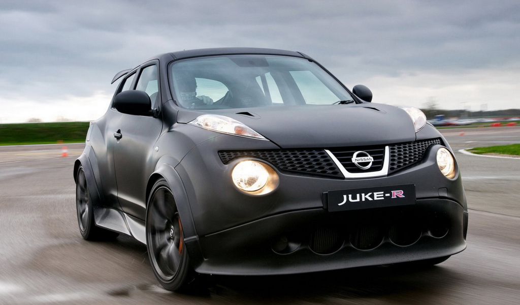 Nissan-Juke-R