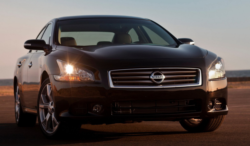 Nissan-Maxima