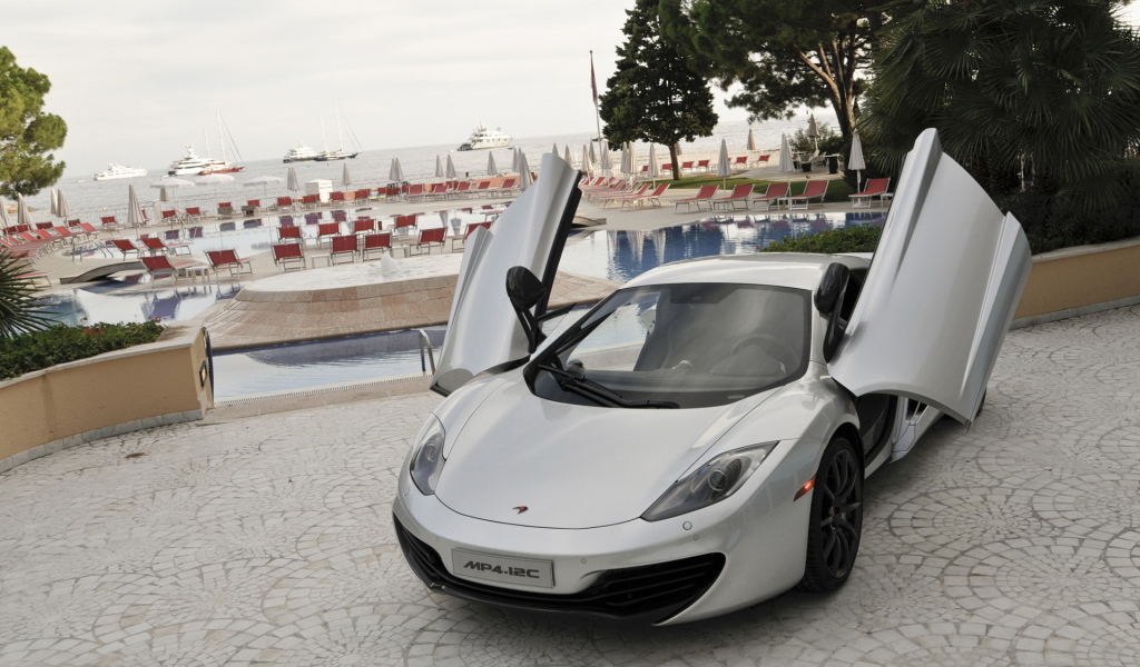 McLaren-MP4-12C