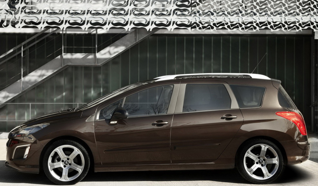 Peugeot-308 SW 2012