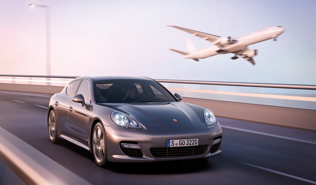 Porsche-Panamera-Turbo-S