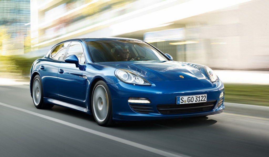 Porsche-Panamera S Hybrid