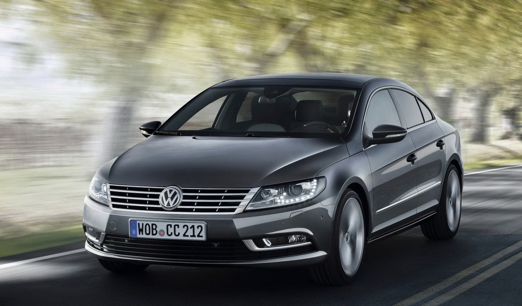Volkswagen-Passat CC в движении
