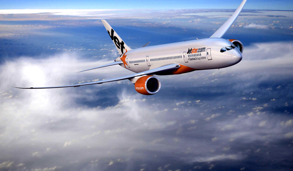 Авиалайнер в небе