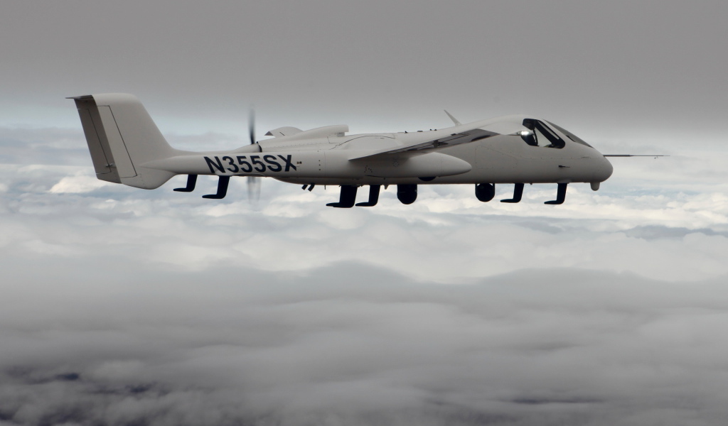 Самолет в небе