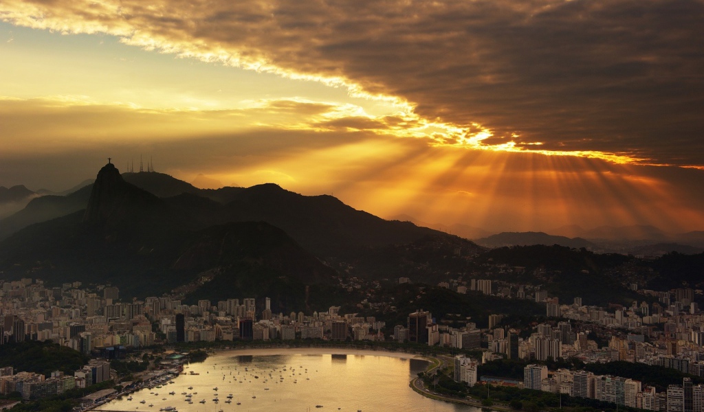Лучи над Рио-де-Жанейро