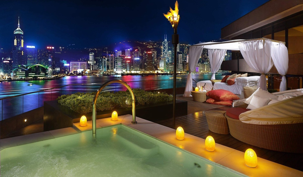 Отель с видом на город