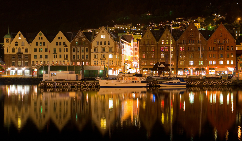 Отражение ночного города