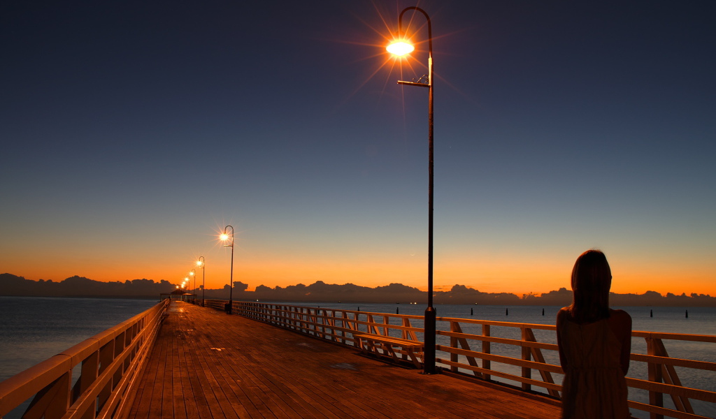 Мост с фонарями