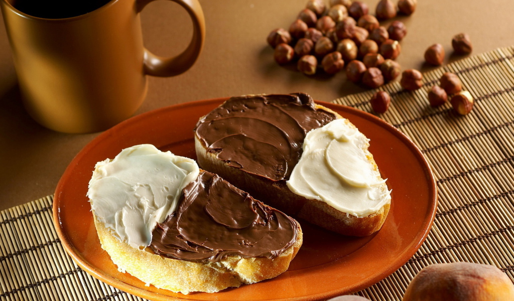 Бутерброды с шоколадным маслом